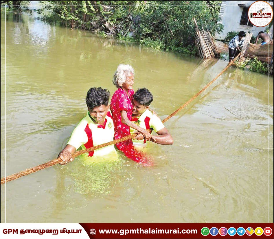 தாழனூர் கிராமத்தில் வெள்ளத்தில் சிக்கிய 2 பெண்கள் மீட்பு